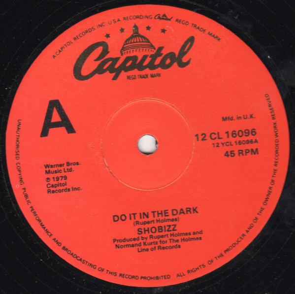 Shobizz - Do It In The Dark / We Are A Music Machine
