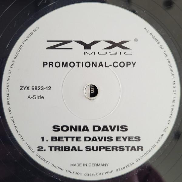 Sonia Davis - Bette Davis Eyes